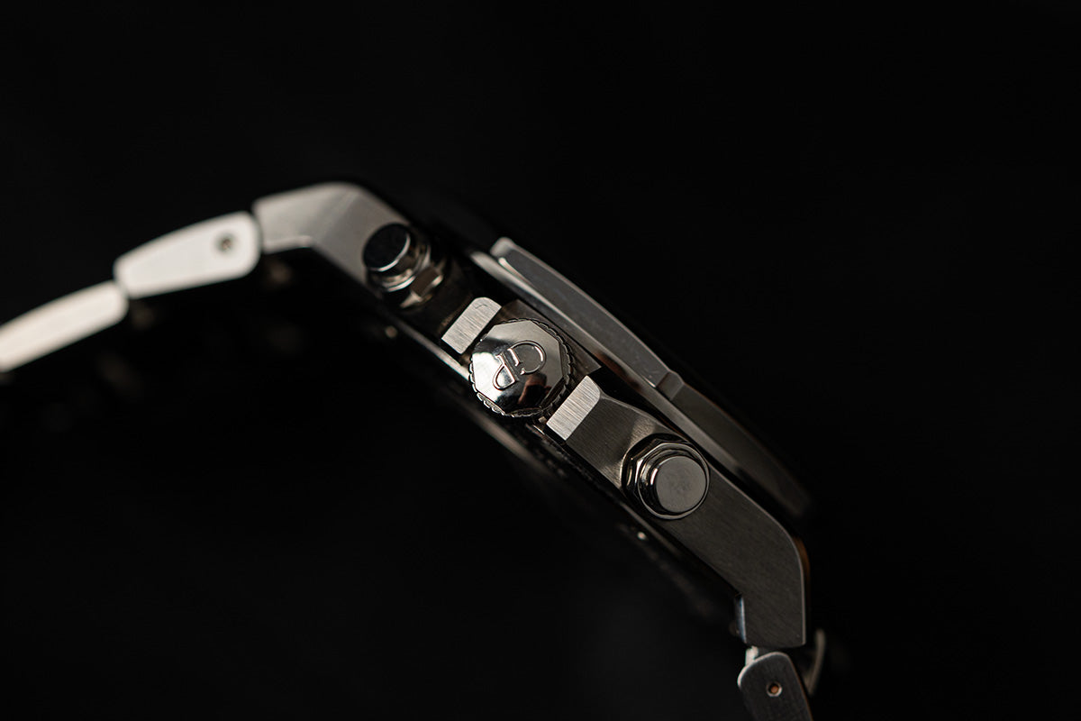 Girard-Perrgeaux Laureato Chronograph