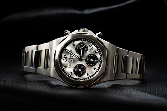 Girard-Perrgeaux Laureato Chronograph