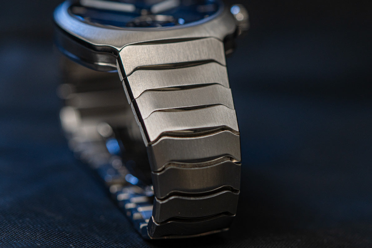 H. Moser & Cie Streamliner (Blue Enamel)